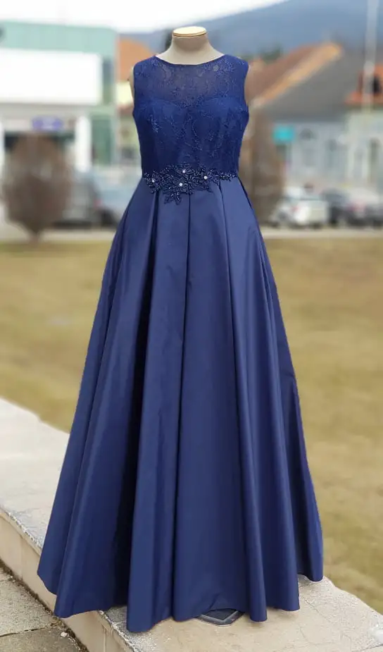 Spoločenské šaty vo veľkosti S/M/L