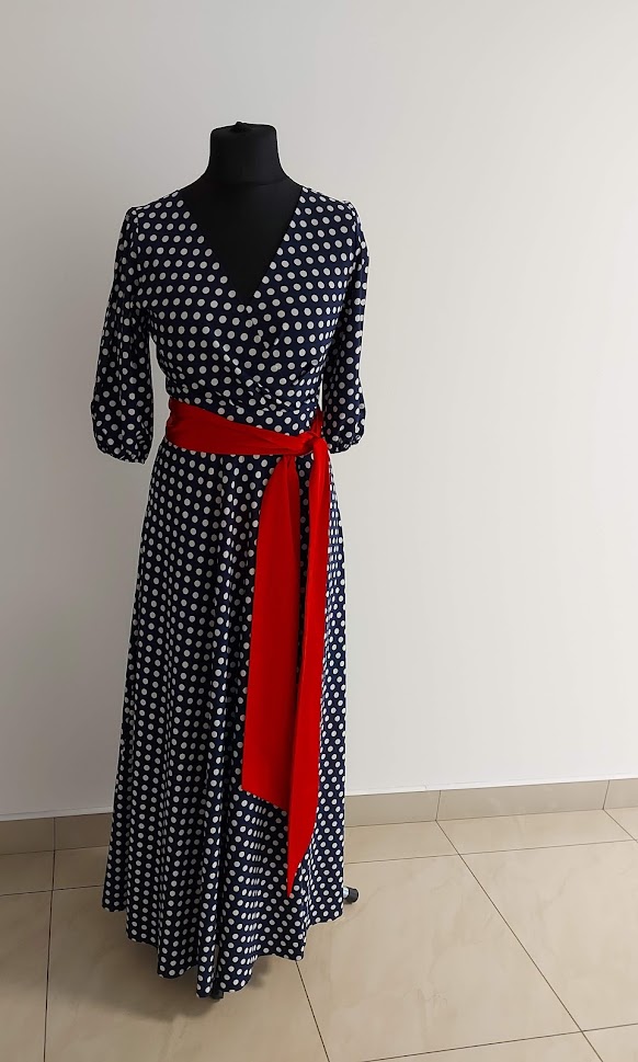 Spoločenské šaty vo veľkosti M