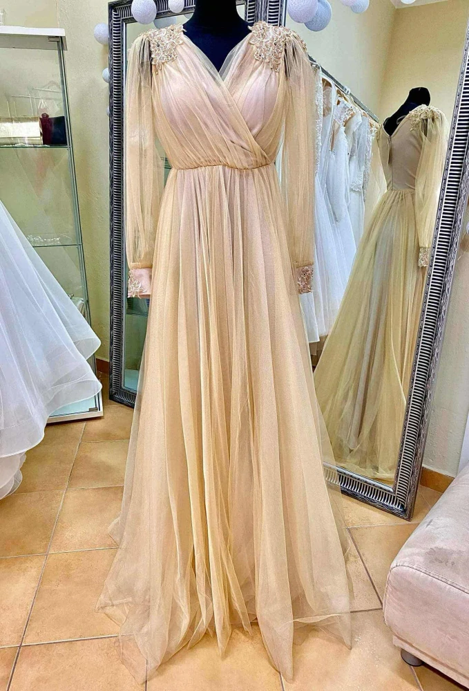 Spoločenské šaty vo veľkosti  S