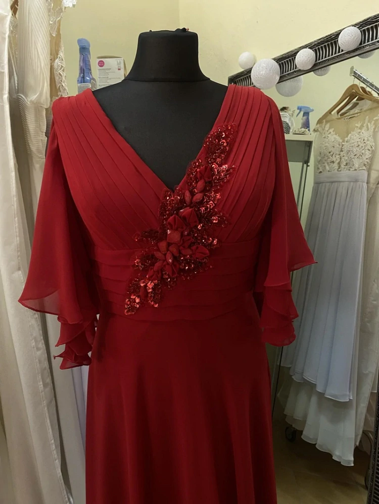 Spoločenské šaty vo veľkosti M