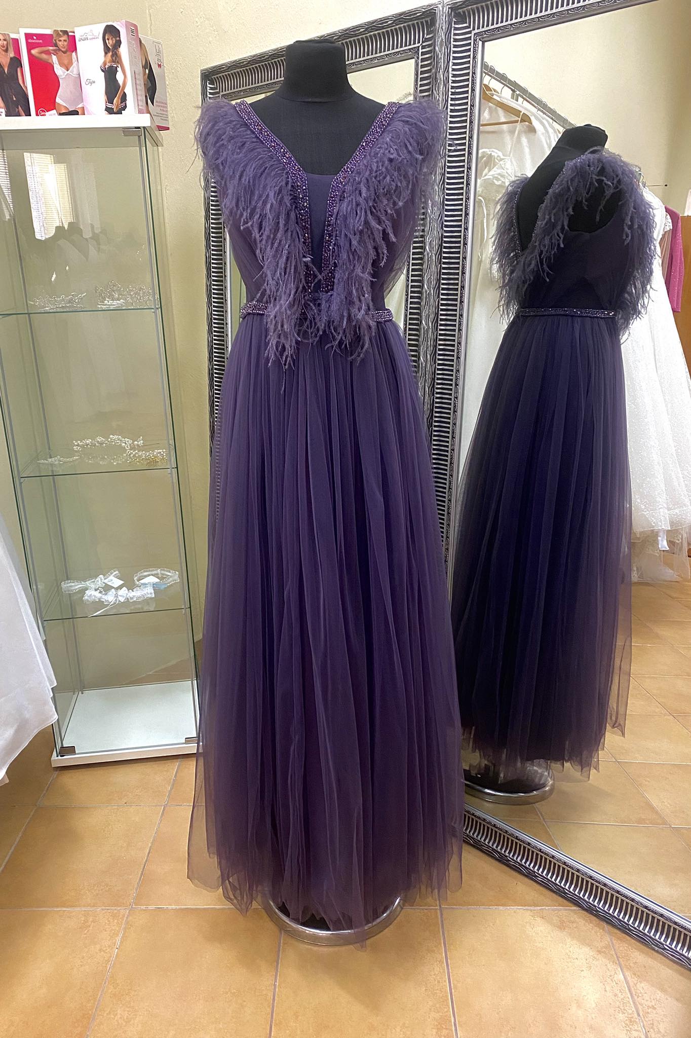 Luxusné spoločenské šaty - veľkosť S