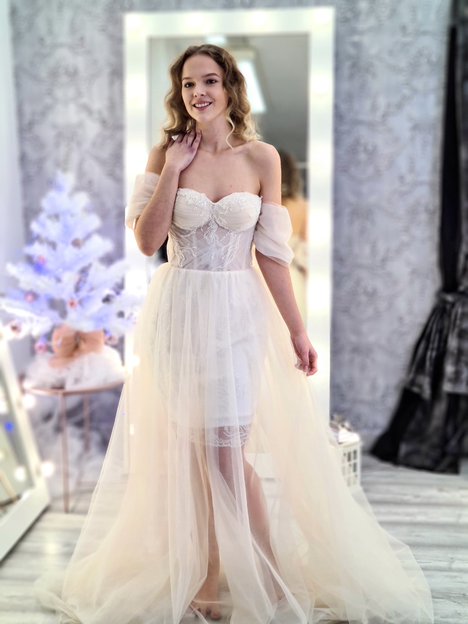 Spoločenské šaty vo veľkosti XS/S/M viazanie