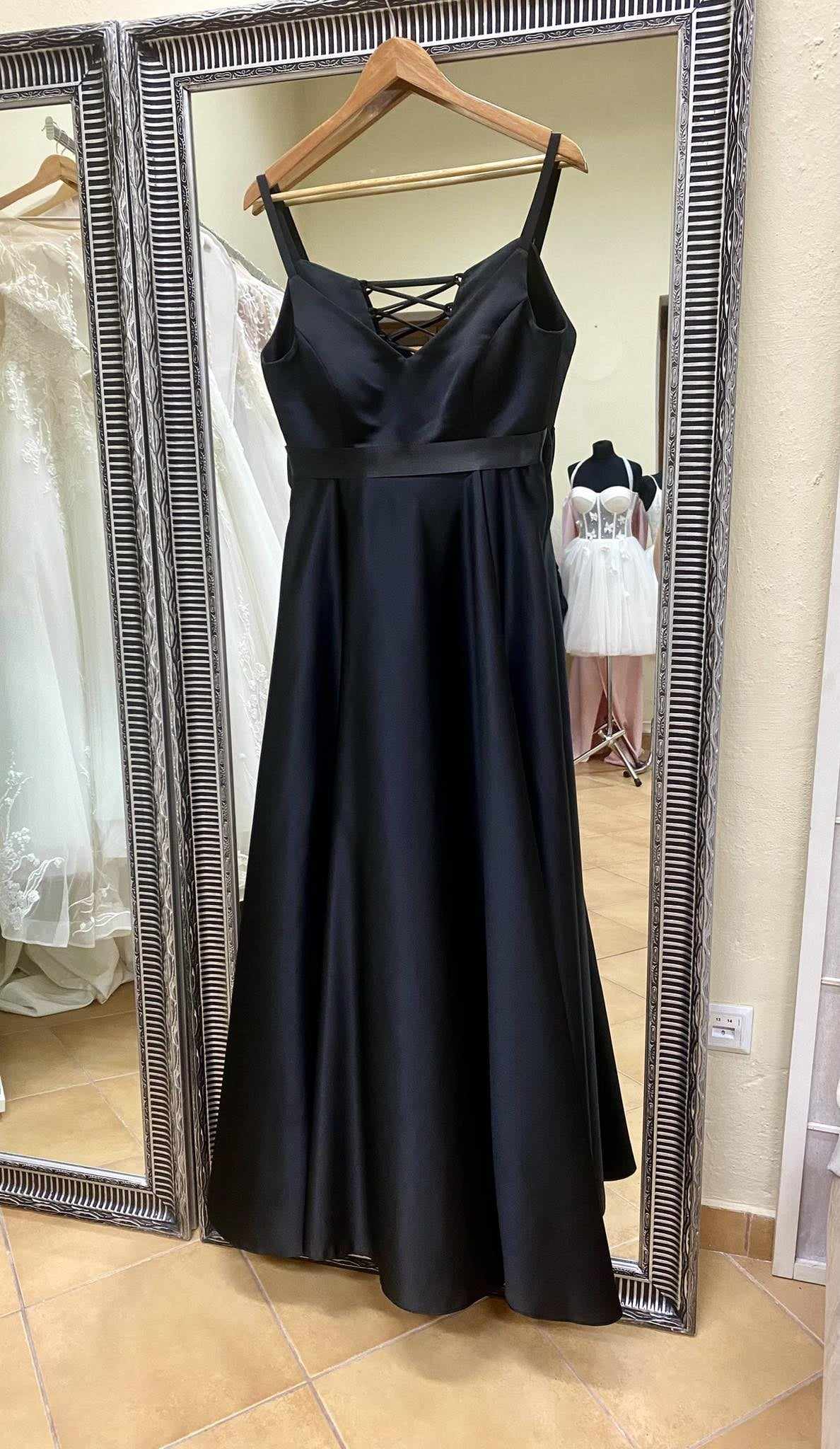 Spoločenské šaty vo veľkosti S/M/L