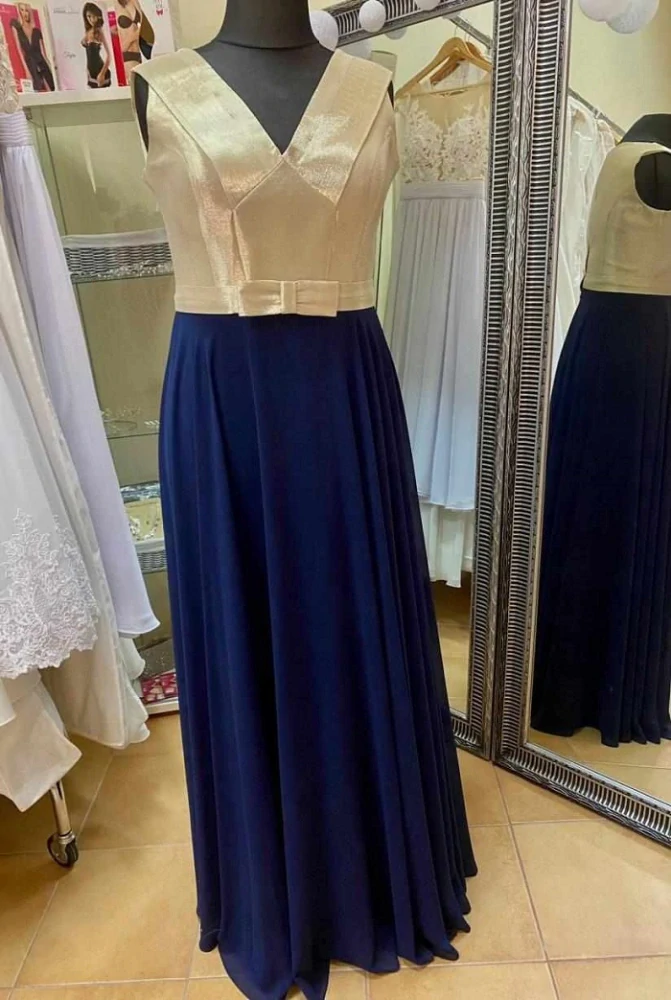 Spoločenské šaty vo veľkosti L/XL 