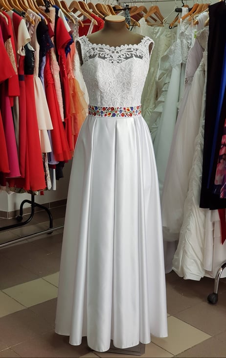 Svadobné šaty - S/M