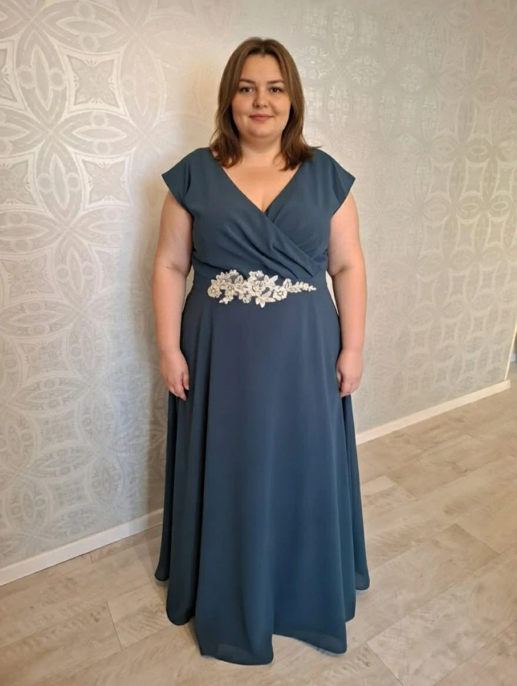  Spoločenské šaty vo veľkosti 46/48 