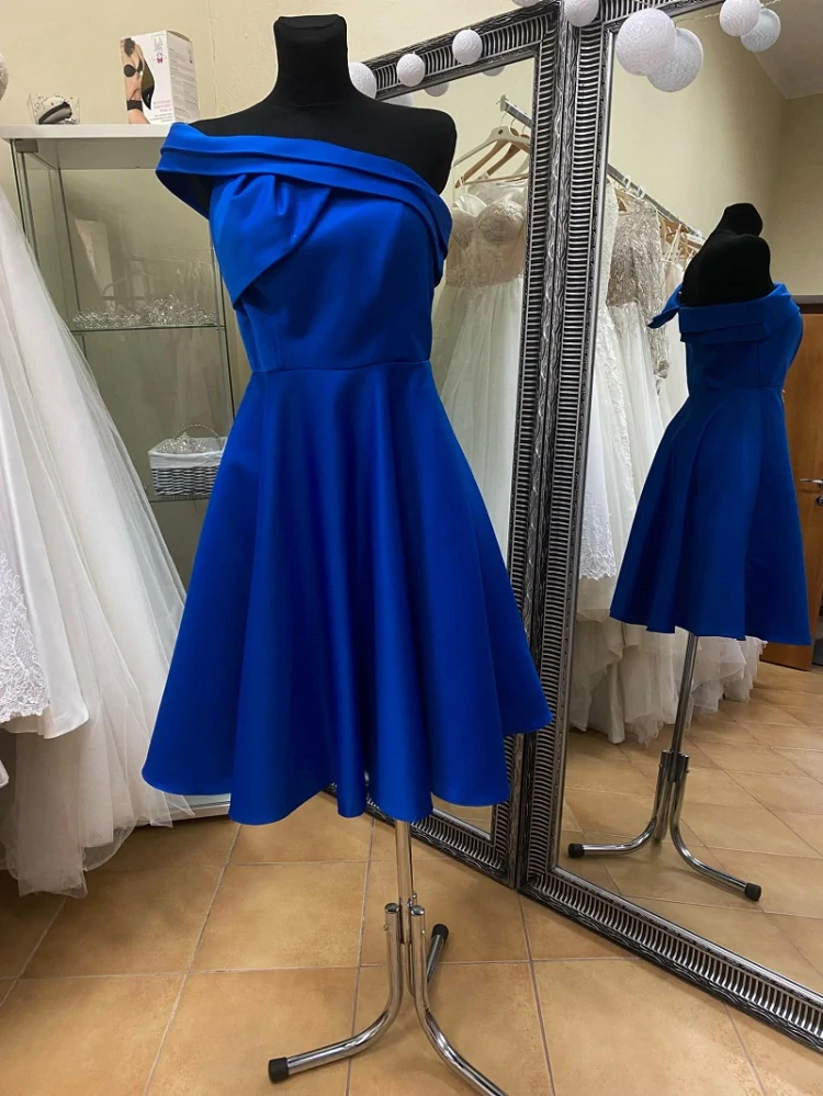 Krátke šaty vo veľkosti S/M