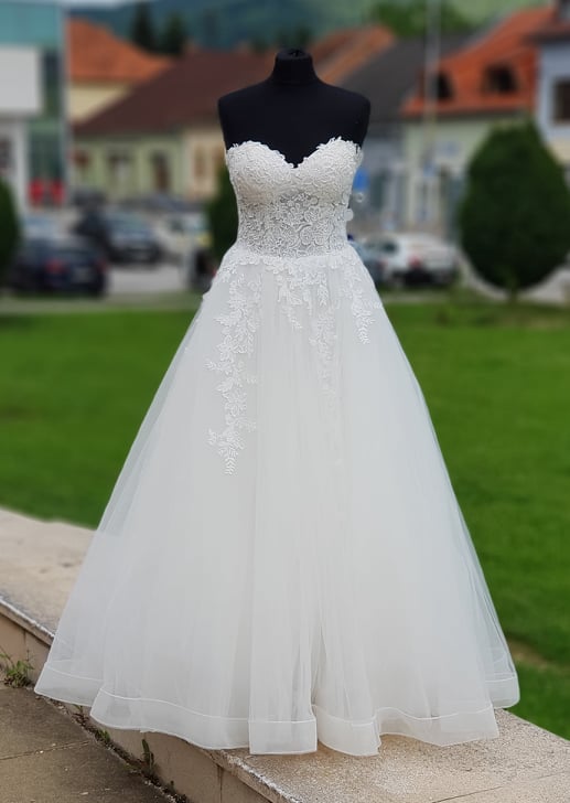 Svadobné šaty vo veľkosti  S/M/L