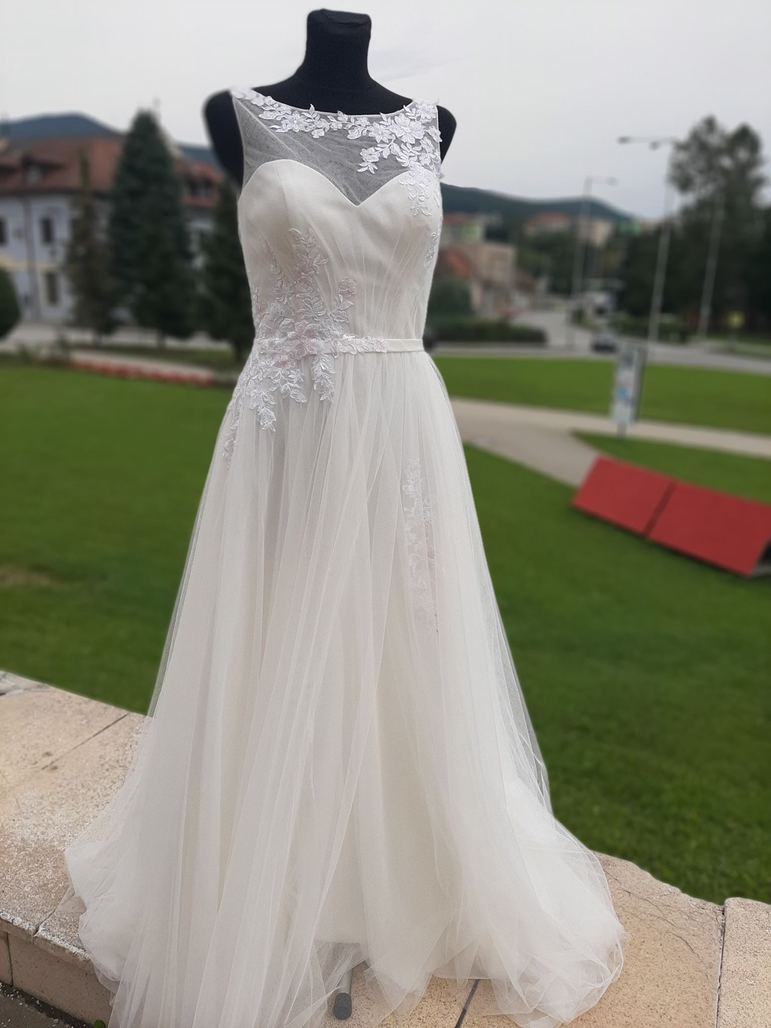 Víla šaty vo veľkosti XS/S/M