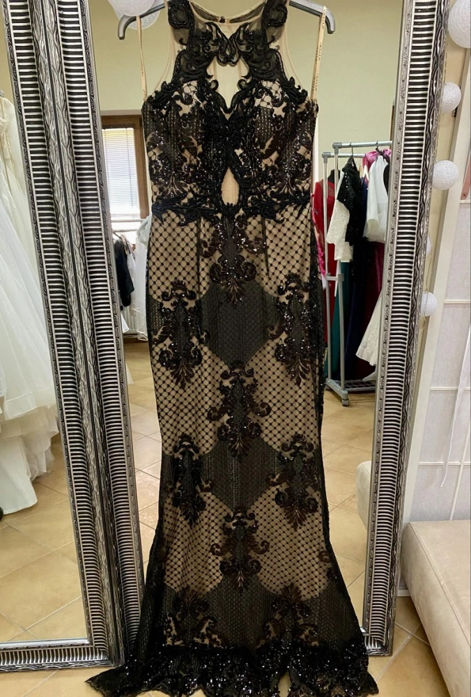 Spoločenské šaty vo veľkosti S/M