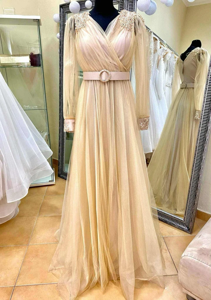 Spoločenské šaty vo veľkosti  S