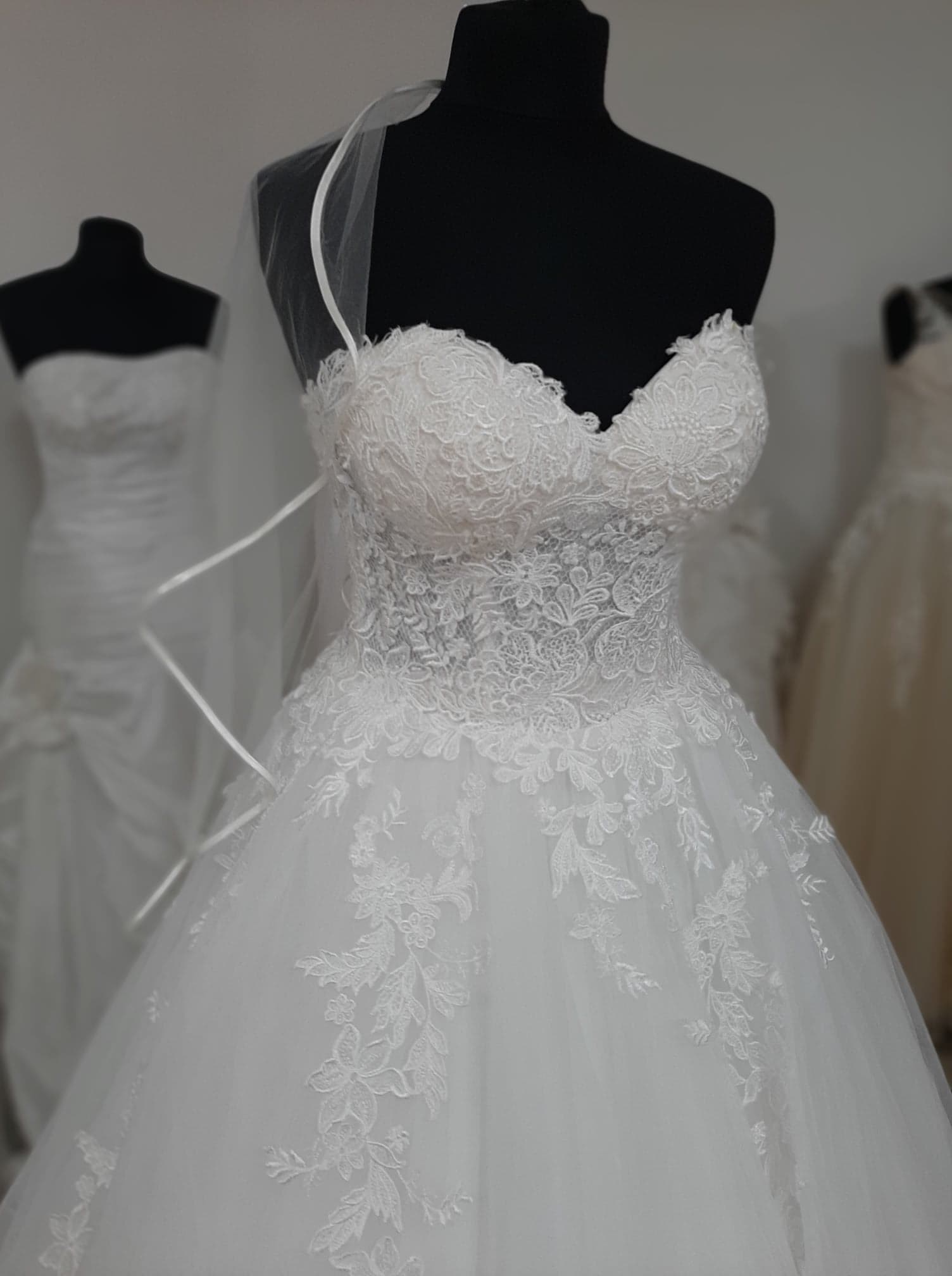 Svadobné šaty vo veľkosti  S/M/L