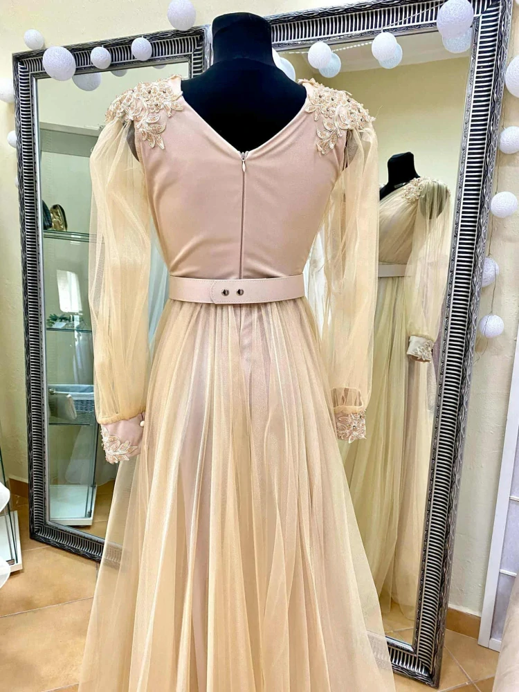 Spoločenské šaty vo veľkosti  S