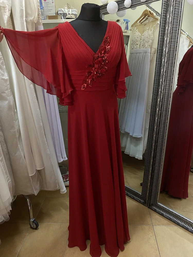 Spoločenské šaty vo veľkosti M