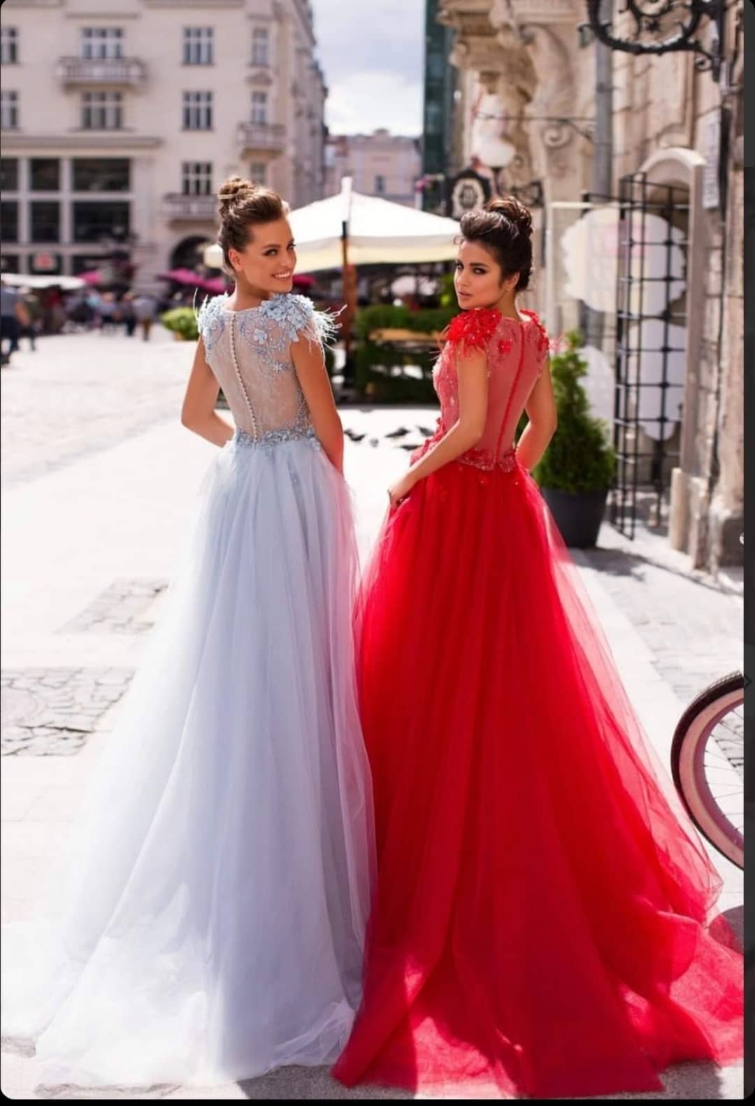 Spoločenské šaty zn. Pollardi - veľ. S/M