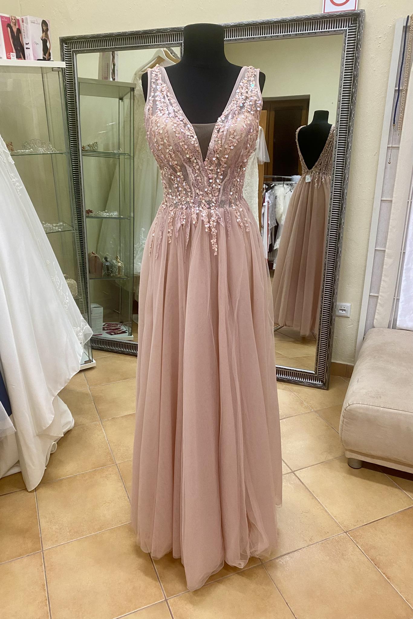 Spoločenské šaty vo veľkosti S/M