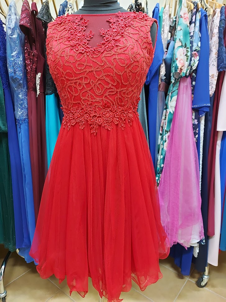 Červené šaty vo veľkosti S