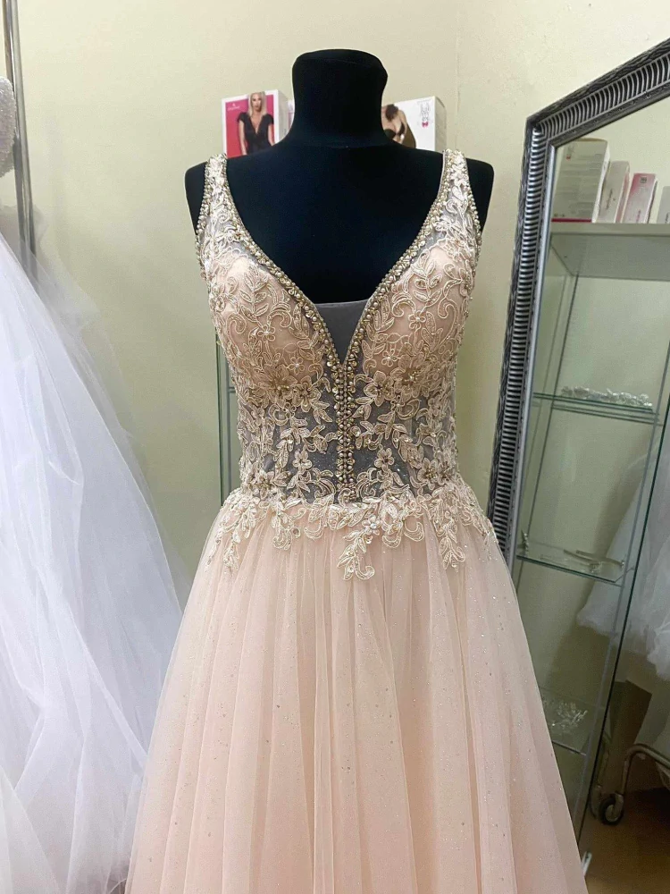 Spoločenské šaty vo veľkosti S/M/L