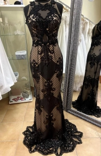 Spoločenské šaty vo veľkosti S/M